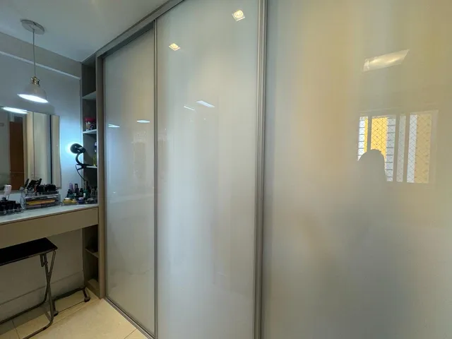 Excelente Apartamento com 4 Quartos Sendo 3 Suítes + Dependencia