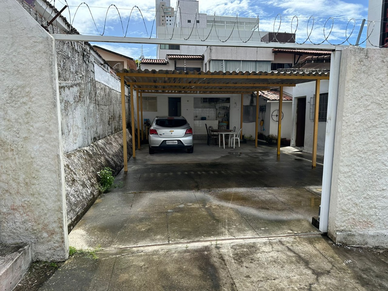 Casa de Esquina - Tambauzinho/Miramar