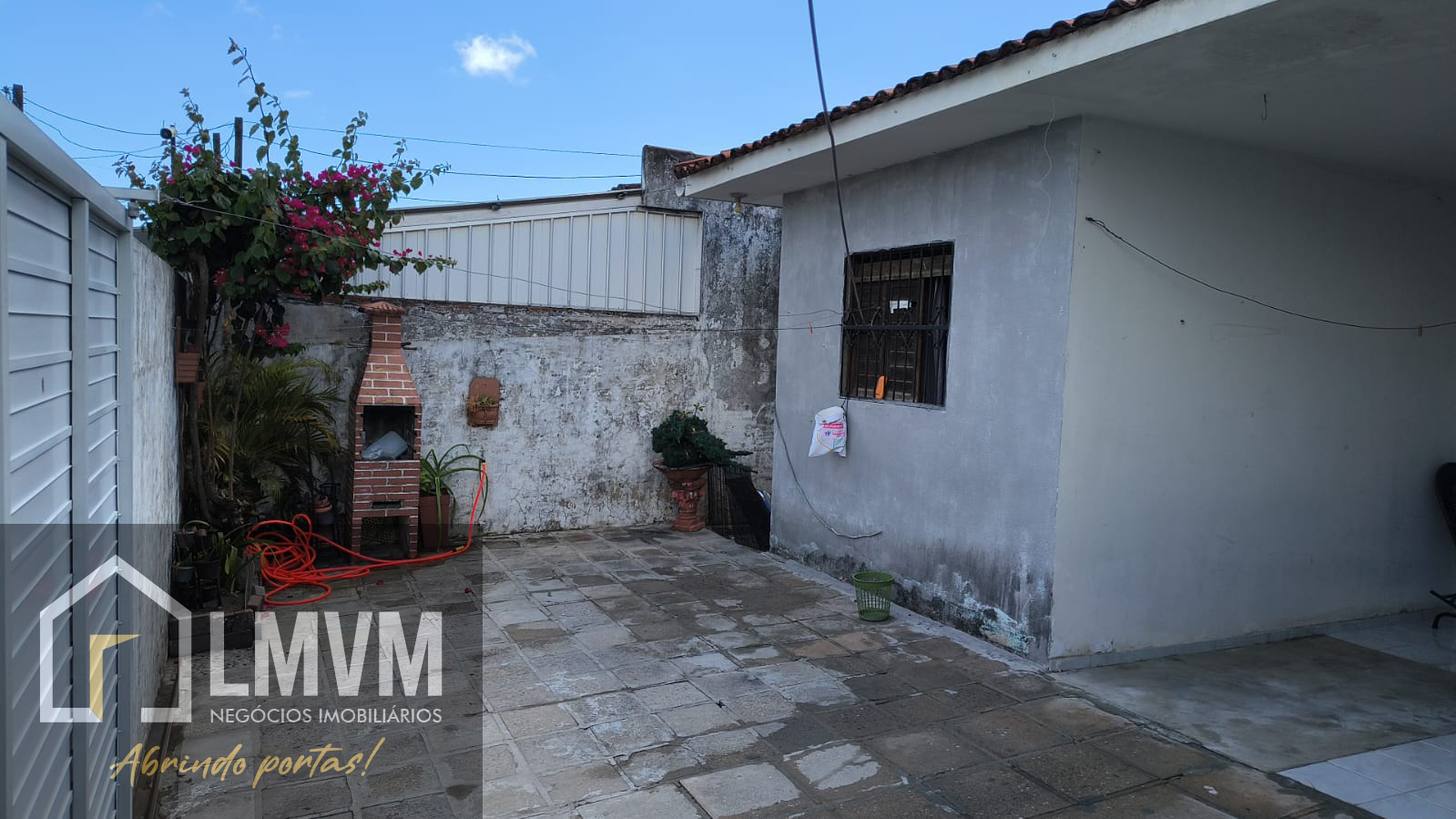 Casa em José Américo - por trás da Havan