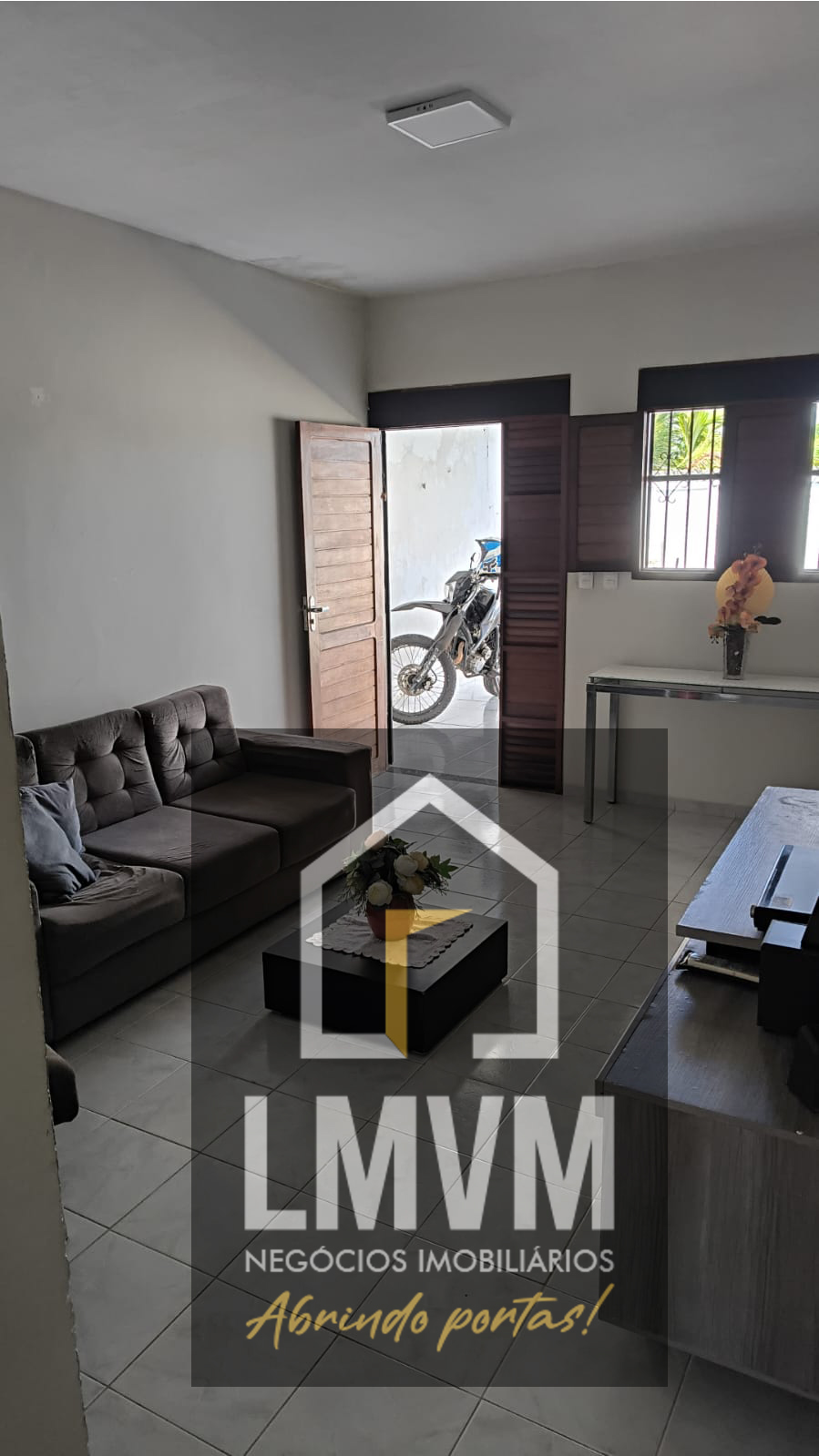 Casa em José Américo - por trás da Havan