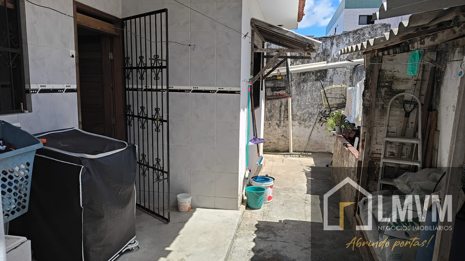 Casa em José Américo - por trás da Havan