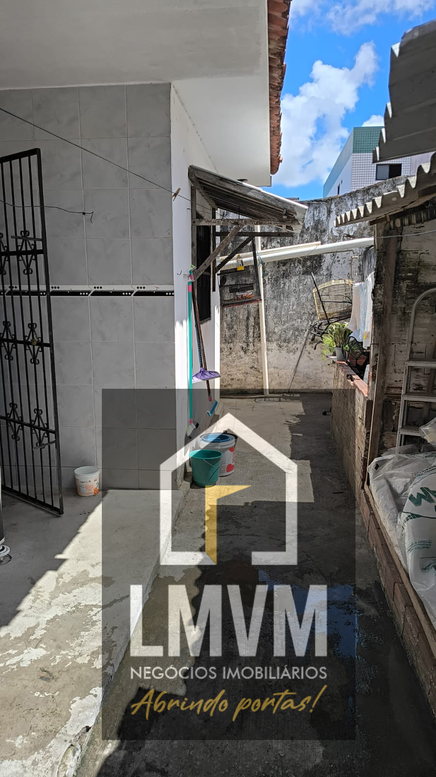 Casa em José Américo - por trás da Havan